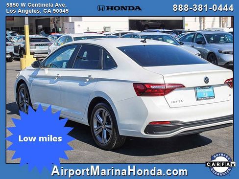 Used 2023 Volkswagen Jetta SE image 7
