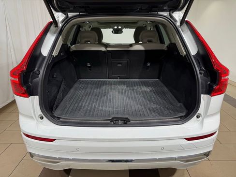 Used 2022 Volvo XC60 B5 Inscription w/ Advanced Package image 11