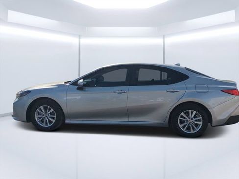 Used 2025 Toyota Camry LE FWD image 6