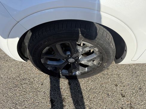 Used 2017 Kia Sorento SX FWD image 10
