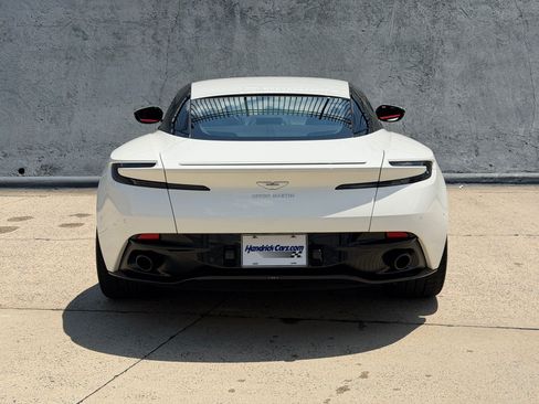 Used 2019 Aston Martin DB11 Coupe RWD image 15