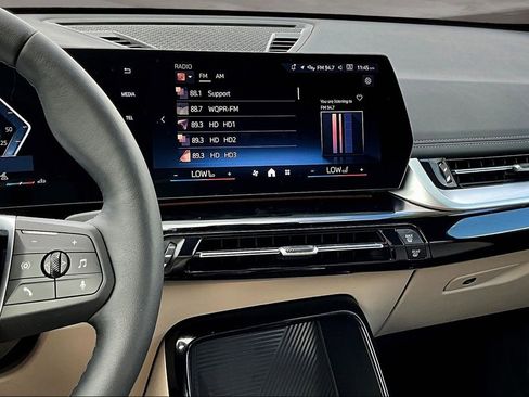 Used 2025 BMW X1 xDrive28i image 9