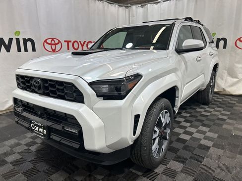 New 2026 Toyota 4Runner TRD Sport AWD/4WD image 3