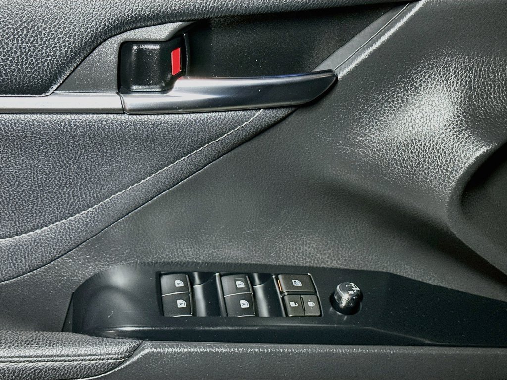 Used 2018 Toyota Camry XSE w/ Driver Assist Package FWD image 18