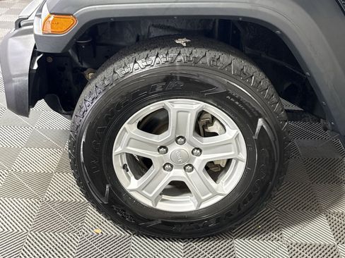 Used 2023 Jeep Wrangler Unlimited Sport AWD/4WD image 12