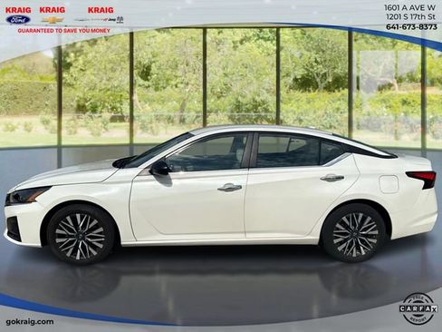 Used 2025 Nissan Altima 2.5 SV FWD image 8