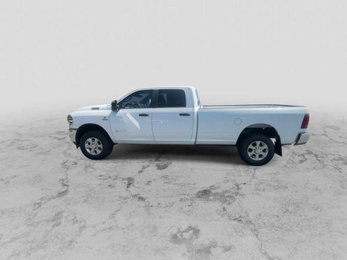 New 2025 RAM 2500 Big Horn image 5