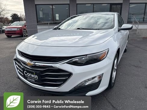 Used 2023 Chevrolet Malibu LT image 1