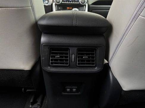 Used 2019 Toyota RAV4 XLE Premium FWD image 13