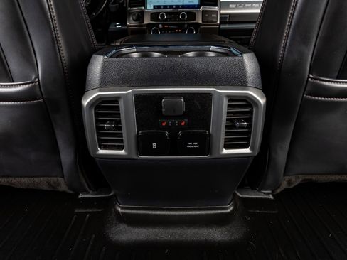 Used 2022 Ford F250 Platinum image 32