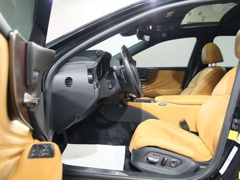 Used 2021 Lexus LS 500 AWD w/ Accessory Package (Z1) image 4