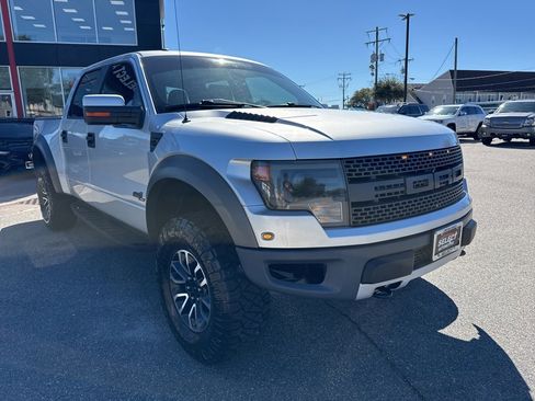 Used 2014 Ford F150 Raptor w/ Equipment Group 801A Luxury image 5