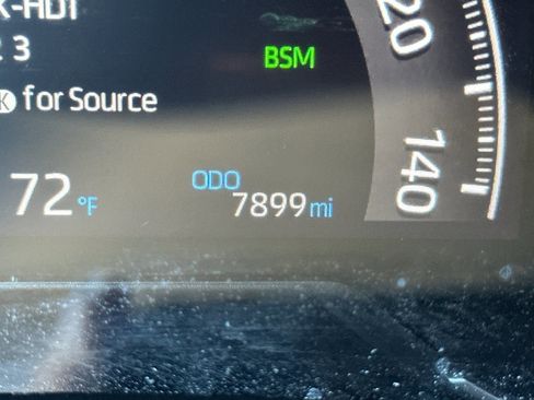 Used 2023 Toyota RAV4 XLE Premium image 31