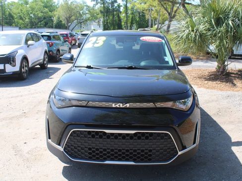 Certified 2023 Kia Soul LX FWD image 16