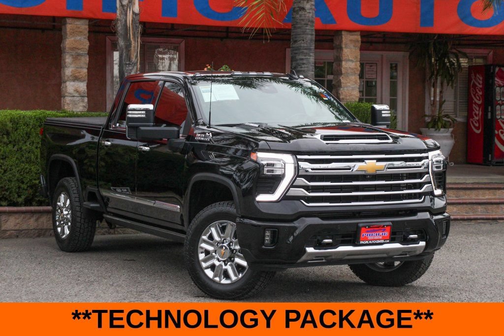 Used 2024 Chevrolet Silverado 2500 High Country AWD/4WD image 2