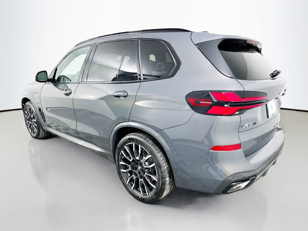 Used 2026 BMW X5 xDrive50e w/ M Sport Package AWD/4WD image 7