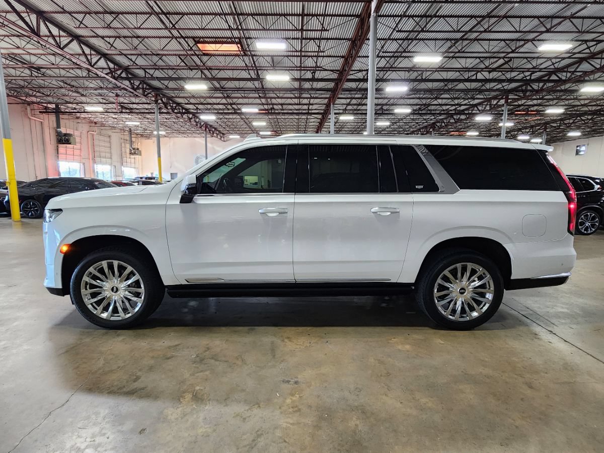 Used 2022 Cadillac Escalade ESV Premium Luxury w/ Performance Package AWD/4WD image 6