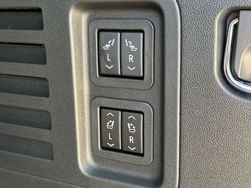 New 2026 GMC Acadia Denali w/ Super Cruise Package AWD/4WD image 45