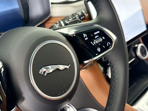 Used 2025 Jaguar F-PACE R-Dynamic S image 19