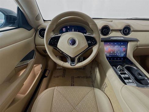 New 2025 Karma Revero Luxury image 3