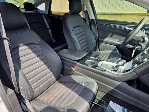 Used 2013 Ford Fusion SE FWD image 18