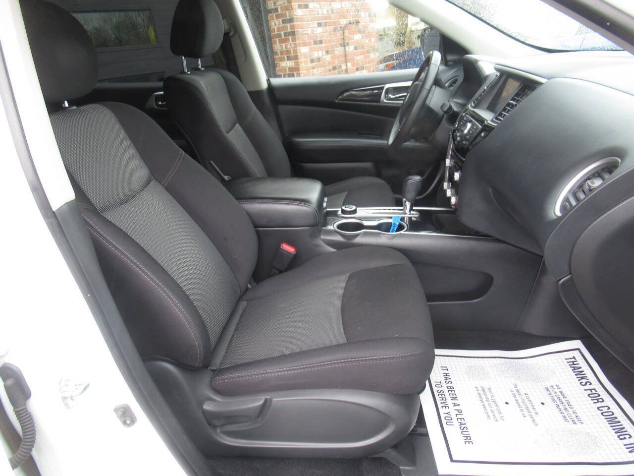 Used 2020 Nissan Pathfinder SV AWD/4WD image 7