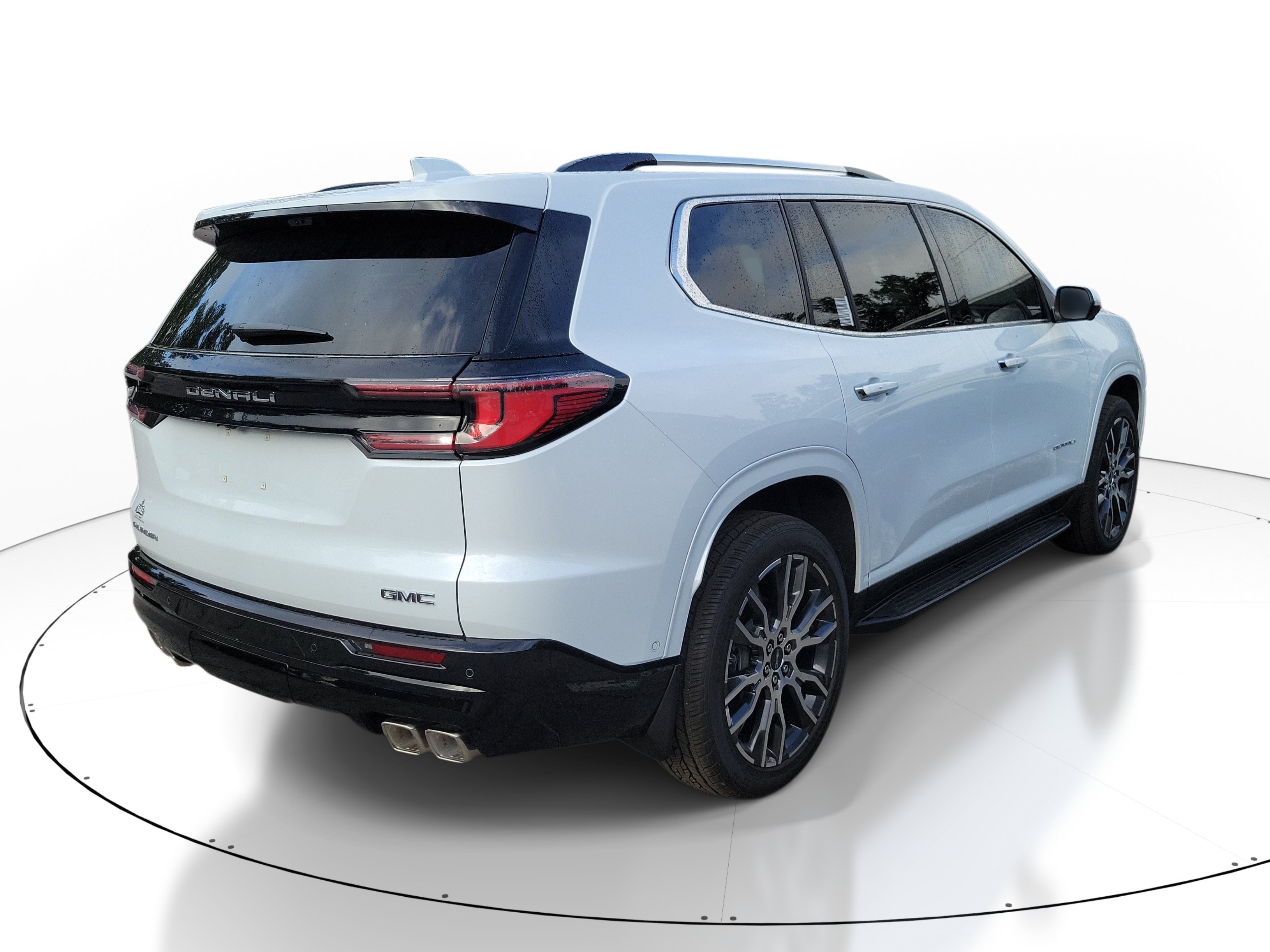 Used 2026 GMC Acadia Denali Ultimate FWD image 2