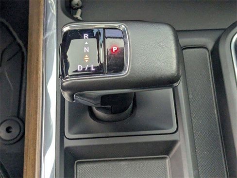 Certified 2022 Chevrolet Silverado 1500 High Country w/ High Country Premium Package image 16