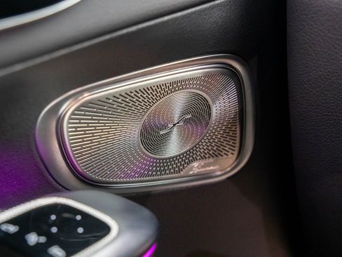 Used 2025 Mercedes-Benz GLC 350e 4MATIC image 20