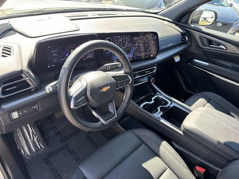 Certified 2025 Chevrolet Traverse LT image 19