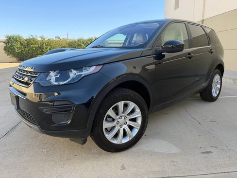 Used 2017 Land Rover Discovery Sport SE AWD/4WD image 1