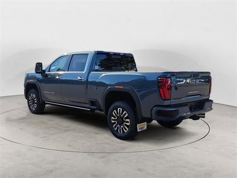 New 2025 GMC Sierra 2500 Denali Ultimate image 3