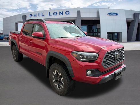 Used 2023 Toyota Tacoma TRD Off-Road w/ Technology Package AWD/4WD image 8
