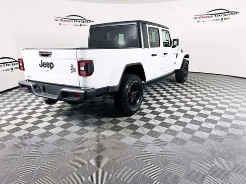 Used 2024 Jeep Gladiator Sport image 8