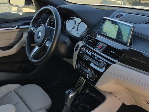 Used 2018 BMW X2 sDrive28i w/ M SportX Package image 12