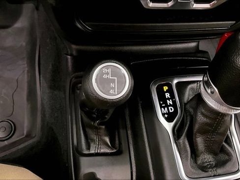 Used 2023 Jeep Gladiator Sport AWD/4WD image 38