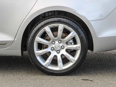 Used 2013 Buick LaCrosse Touring image 10