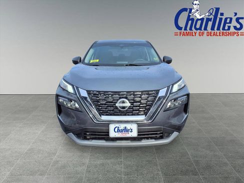 Used 2023 Nissan Rogue S image 2