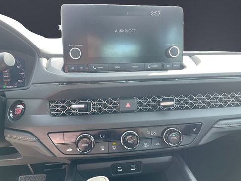 Certified 2025 Honda Accord SE image 11