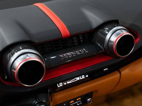 Certified 2021 Ferrari 812 GTS image 31