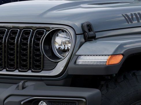 New 2026 Jeep Gladiator Sport AWD/4WD image 10