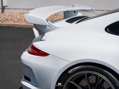 Used 2015 Porsche 911 GT3 RWD image 13
