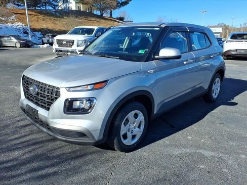 Used 2020 Hyundai Venue SE image 10