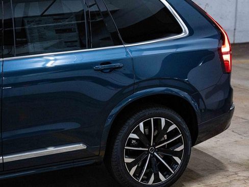 New 2026 Volvo XC90 B6 Plus w/ Protection Package Premier image 4