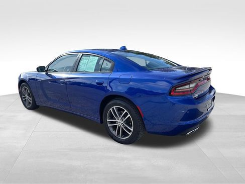 Used 2019 Dodge Charger SXT w/ Cold Weather Package image 4