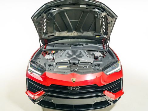 Used 2023 Lamborghini Urus S image 39