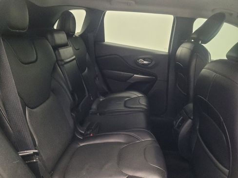 Used 2019 Jeep Cherokee Limited w/ Luxury Group image 19