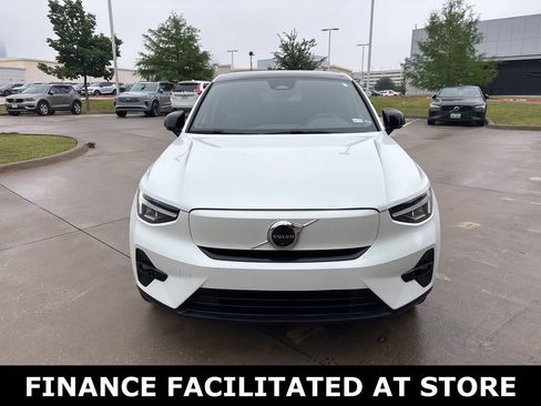 Used 2023 Volvo C40 P8 Recharge Plus image 2