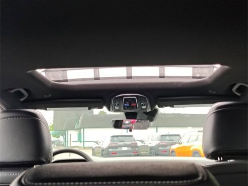 New 2025 Jeep Grand Cherokee 4WD image 33