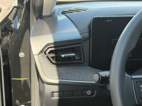 New 2026 Nissan Kicks S image 18